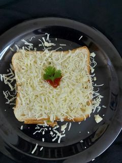 બોમ્બે સ્ટાઇલ ચીઝ સેન્ડવીચ (Bombay Style Cheese Sandwich Recipe In Gujarati) રેસીપી મુખ્ય ફોટો