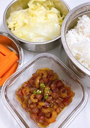 Hình của món Kho quẹt lạp xưởng.