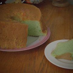 A picture of Pandan Chiffon Cake.