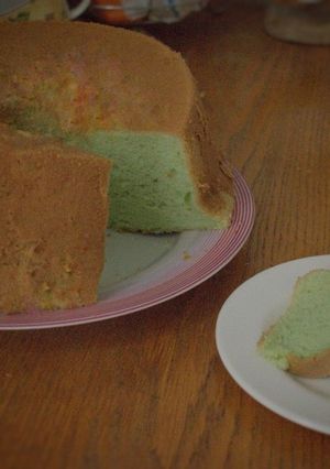 A picture of Pandan Chiffon Cake.