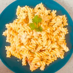 Fusilli Pasta with White Creamy Sauce😋(Maize-Rice) A picture of Fusilli Pasta with White Creamy Sauce😋(Maize-Rice).