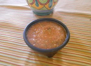 Una foto de Salsa para antojitos Mexicanos
