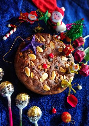 A picture of Non Alcoholic Plum Cake.