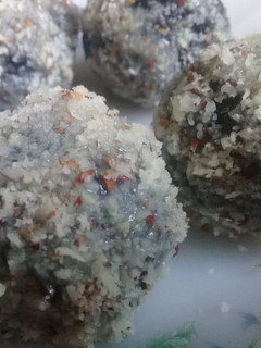 A picture of Oreo Coconut Balls.