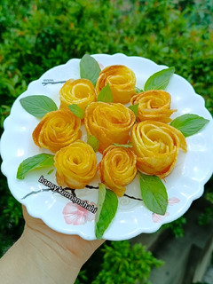 عکسی از دستور گل رز با سیب زمینی 🌹🌹🥔🥔