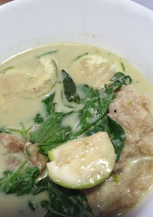 รูปของ เขียวหวานเนื้อแทรกมัน