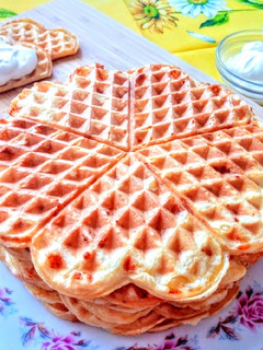 Sajtos gofri recept fotója