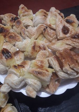 Una foto de Medialunas/Facturas Masa de hojaldre