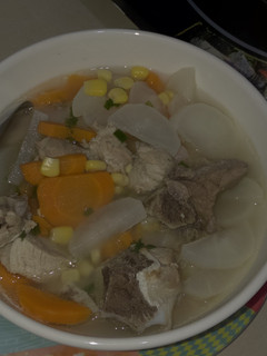 Hình của món Nui gạo lứt hầm xương rau củ.