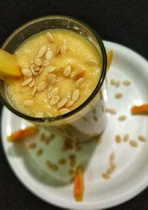 A picture of Papaya-Banana Smoothy.