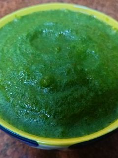 धनिया आंवला चटनी (dhaniya amla chutney recipe in Hindi) रेसिपी मुख्य फोटो