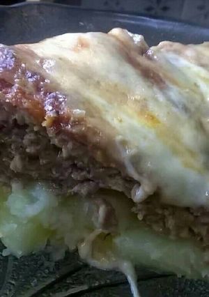 Una foto de Pastel de carne y papa a la pizza 🍖🍠🍕