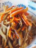 Kinpira gobo(きんぴらごぼう) Comida japonesa