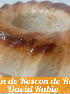 Una foto de Pudin de roscón de reyes en el microondas