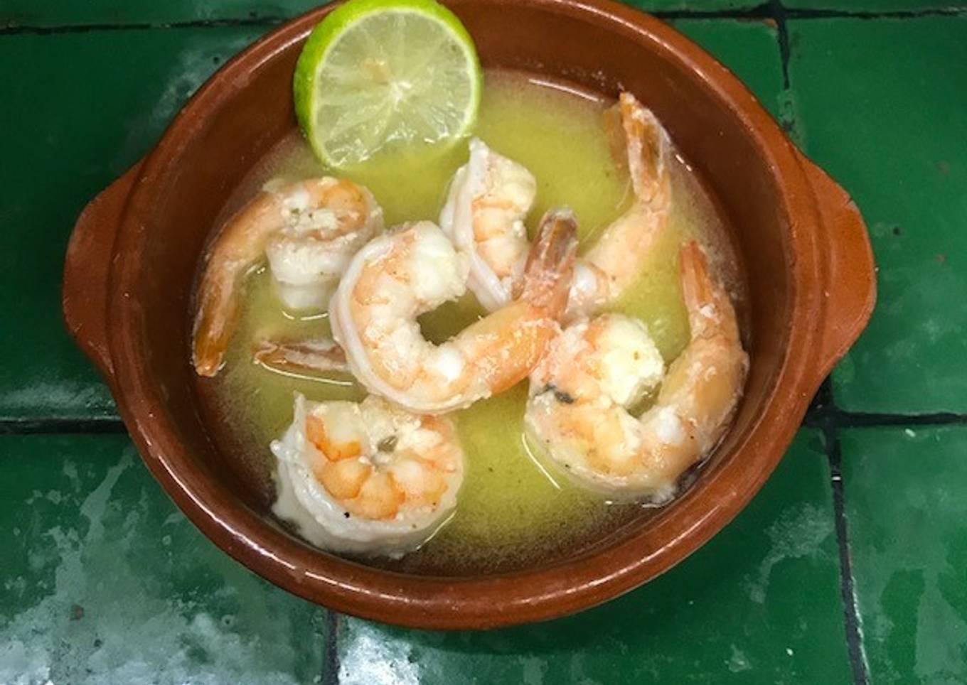 Camarones con mantequilla y limón