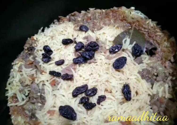 Panduan Menyiapkan Nasi Briyani Sapi (Rice Cooker) Enak