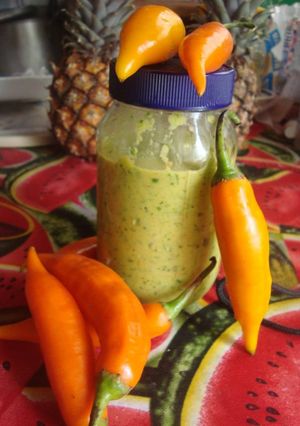Una foto de Guasacaca picante criolla