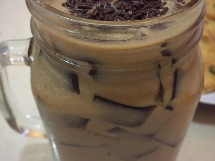 Cara Mudah Menyiapkan Resep Es Cappucino Cincau yang Uenak Anti Ribet, Bikin Ngiler