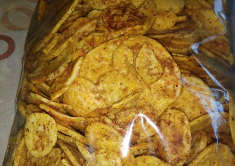 Chilli potato chips