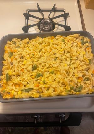 A picture of Chicken noodle casserole.