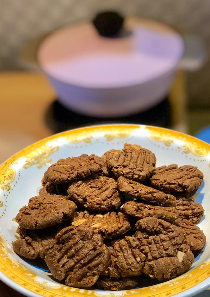 Foto resep Oat Choco Almond Cookies Teflon (takaran sendok, tanpa oven, tanpa mixer)