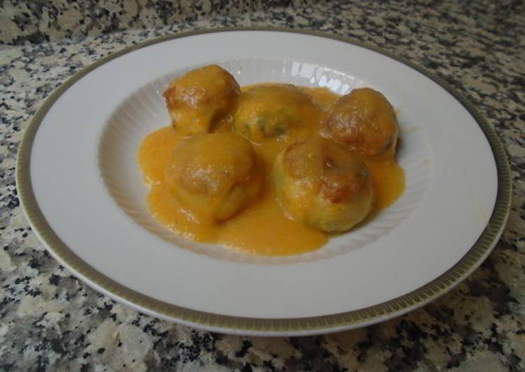 Albóndigas de garbanzos y espinacas con salsa de albaricoque