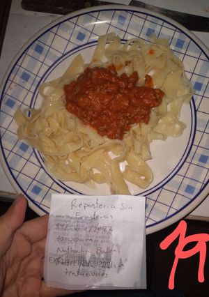 Una foto de Pasta tallarín o fettuccine o fetuccinni o fetuchini