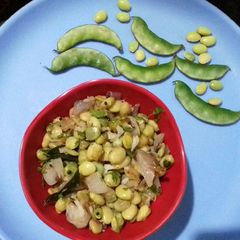 A picture of Awarekalu husli (butter beans).