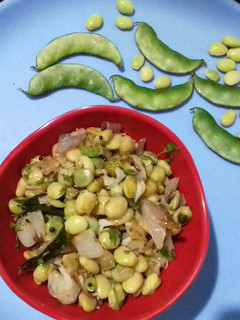A picture of Awarekalu husli (butter beans).
