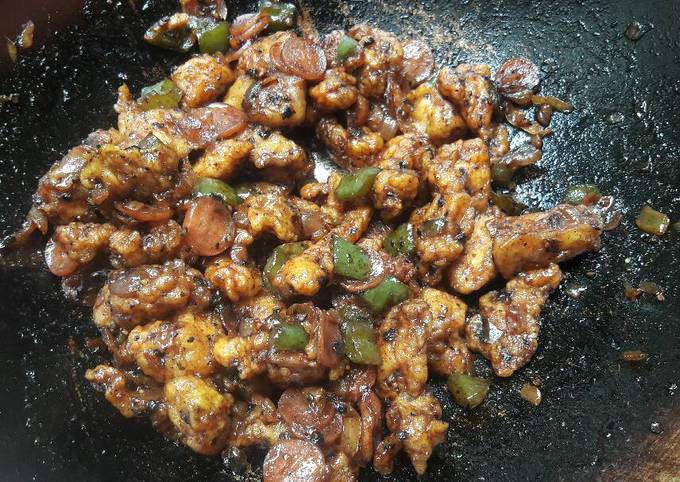 Fried Chicken With Black Pepper Sauce