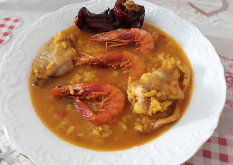 Arroz caldoso mar y tierra