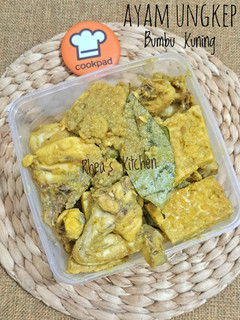Foto resep Ayam Ungkep Bumbu Kuning (Stok Frozen)