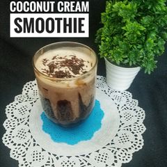 A picture of Banana & Coconut cream smoothie.