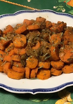 Une photo de Carottes des sables aux épices, estragon et oignon de roscoff