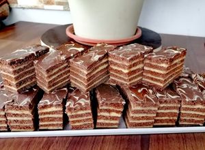 O poză a rețetei Prăjitura Tina (rețeta Roxanei Blenche).