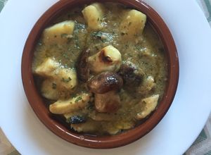 Una foto de Patatas a lo pobre con “ceps“
