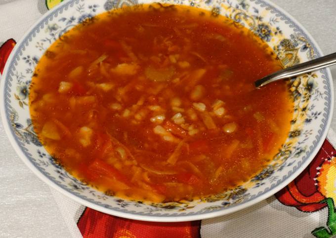 Постный красный суп по-английски