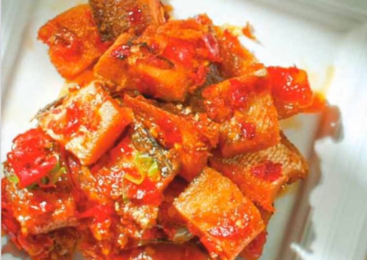 Cara mudah Menyiapkan Ikan asin Pedas, Bikin Ngiler