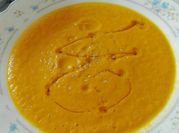 Una foto de crema de calabaza