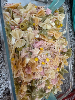 Una foto de Ensalada de pasta con vinagreta de miel y mostaza