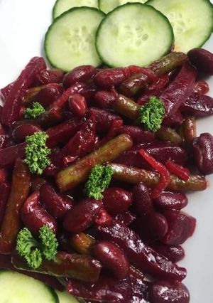 A picture of Red Kindney Bean Beetroot Salad.