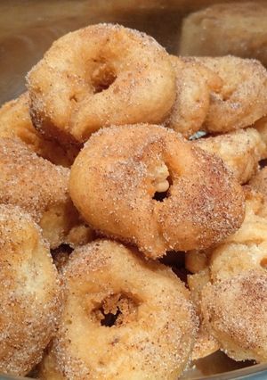 Una foto de Rosquillas de Anís y Canela: Un bocado inconfundible y 🍩🍩tradicional