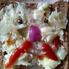 Toast pizza A picture of Toast pizza.