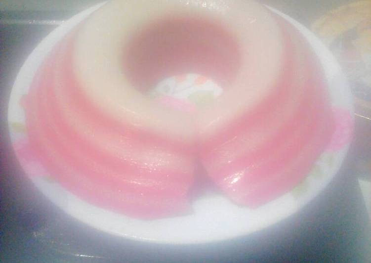 kue lapis merah putih