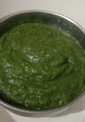 धनिया आम की चटनी (Dhaniya aam ki chutney recipe in Hindi) रेसिपी मुख्य फोटो