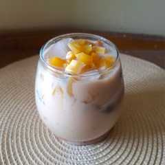 A picture of Es Cendol ala Yoshinoya.