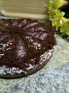 صورة لوصفة كيكة باردة بكريم شانتي فرولة