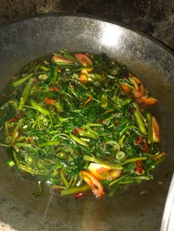 Langkah Mudah untuk Menyiapkan Resep Tumis kangkung saus tiram yang  Bikin Ketagihan Anti Ribet, Mantap