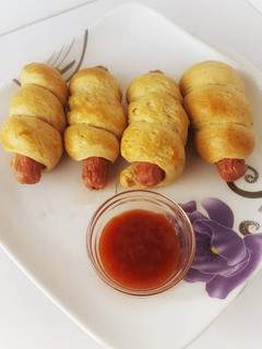 A picture of Hot dog roll.