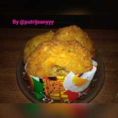 รูปของ 15. Donat INDOMIE #BIKINRAMADANBERKESAN #RABUBARU